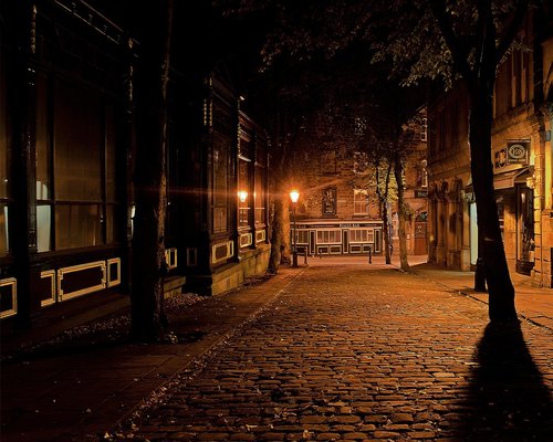 quiet evening route in a high-altitude Mexican city